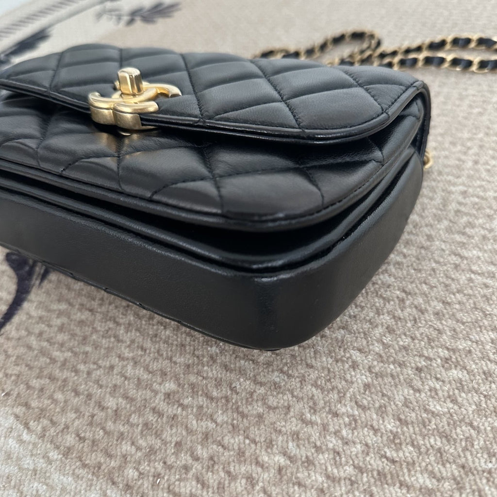 【Chanel】Chanel Mini Square Flap Bag With Top Handle