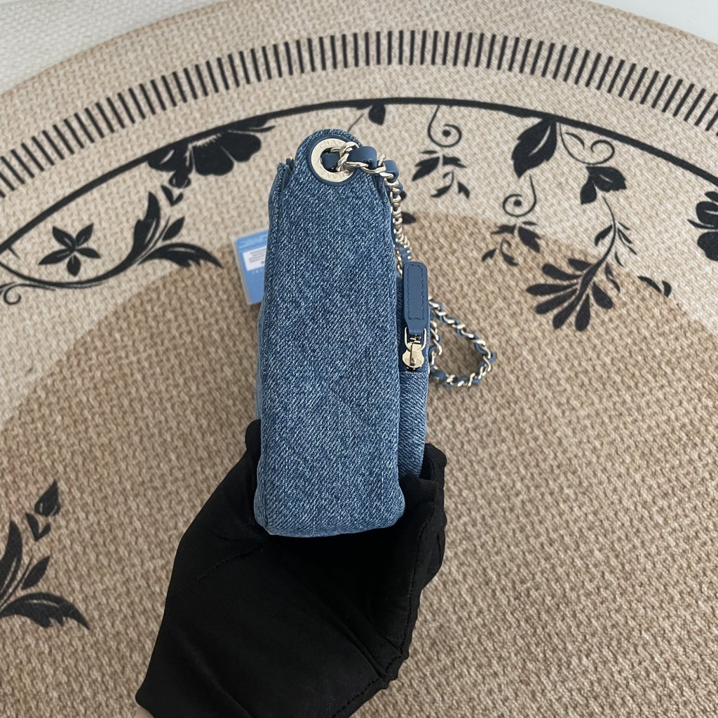 【Chanel】Chanel Blue Denim Camera Bag