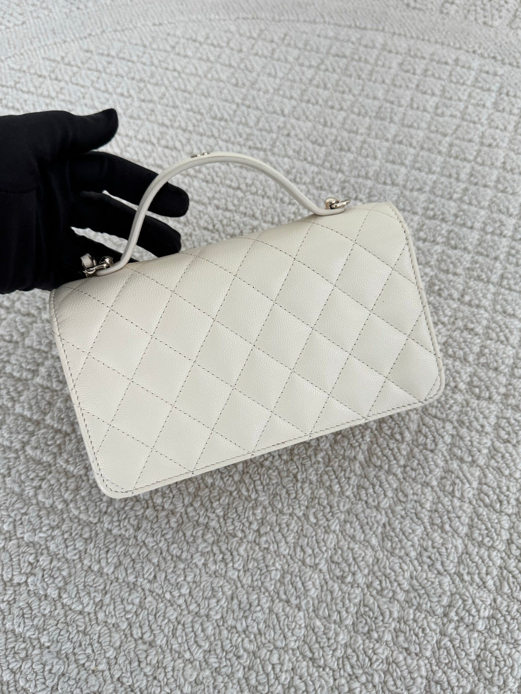 【Chanel】Chanel White Gold Caviar Leather Accordion Top Handle Bag