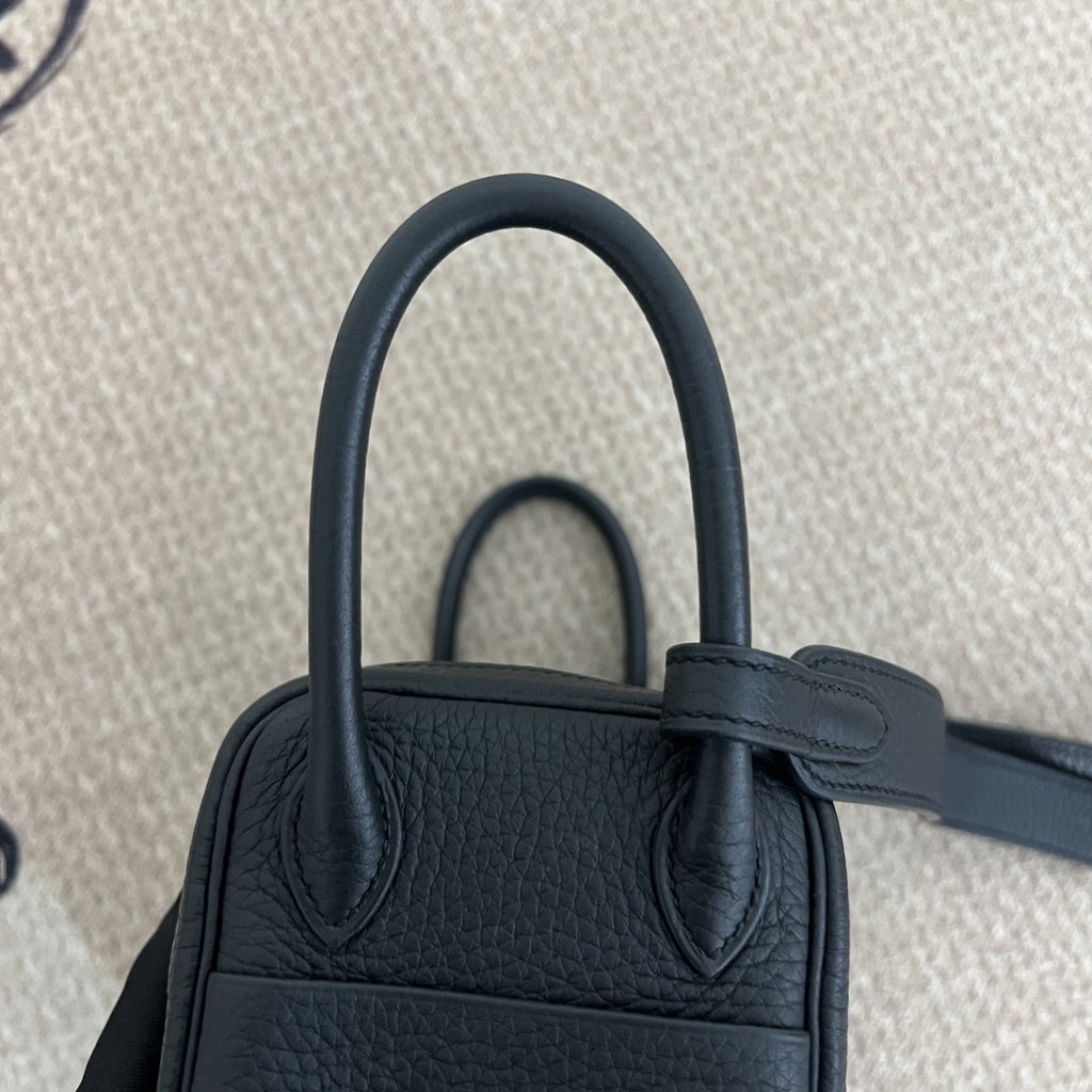 【Hermes】Hermès Black Lindy Gold Hardware