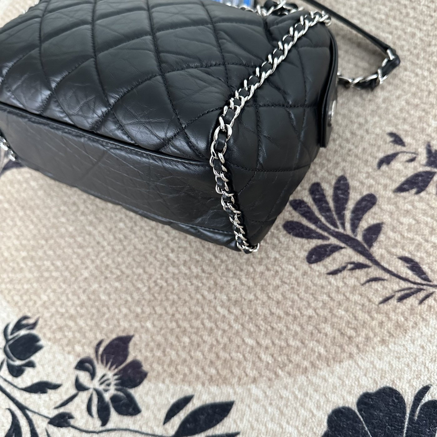 【Chanel】Chanel Black Caviar Bowling Bag with Contrast Piping, Silver-Tone Hardware-7216427