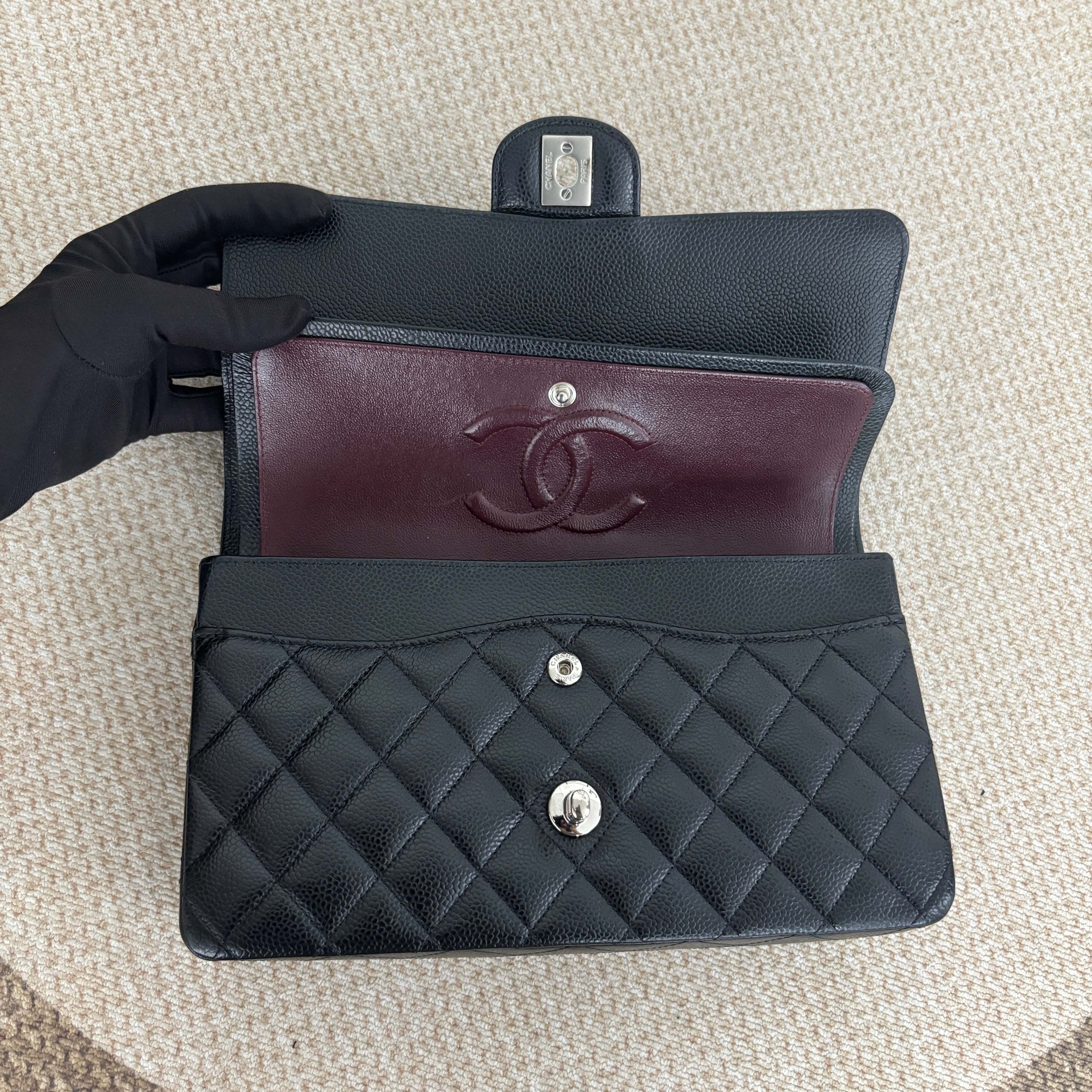 【Chanel】Chanel Medium Classic Flap Bag 25, Black Caviar, Silver-Tone Hardware-7213009