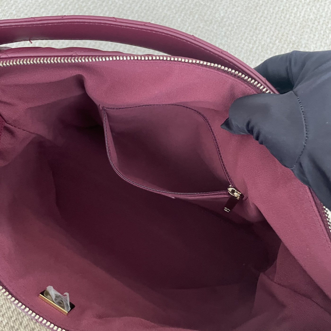 【Chanel】Chanel Hobo Underarm Bag, Red with Gold‑tone Hardware