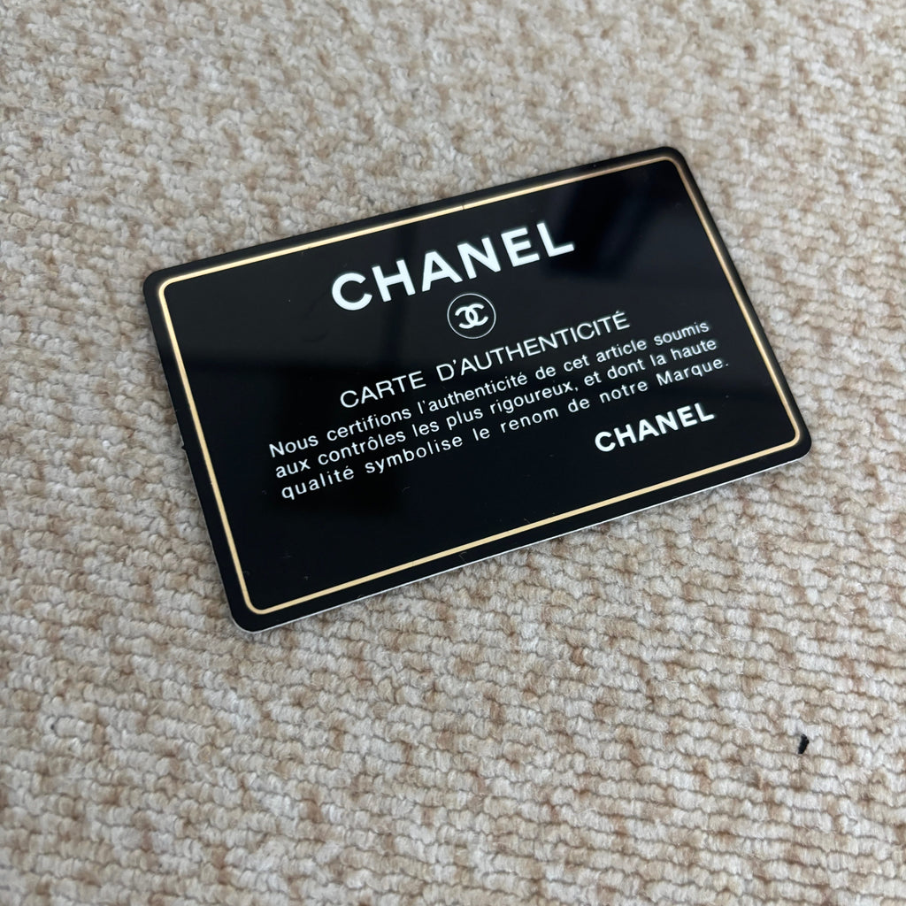 【Chanel】Chanel Medium Classic Flap Bag 25, Black Caviar, Silver-Tone Hardware-7213009