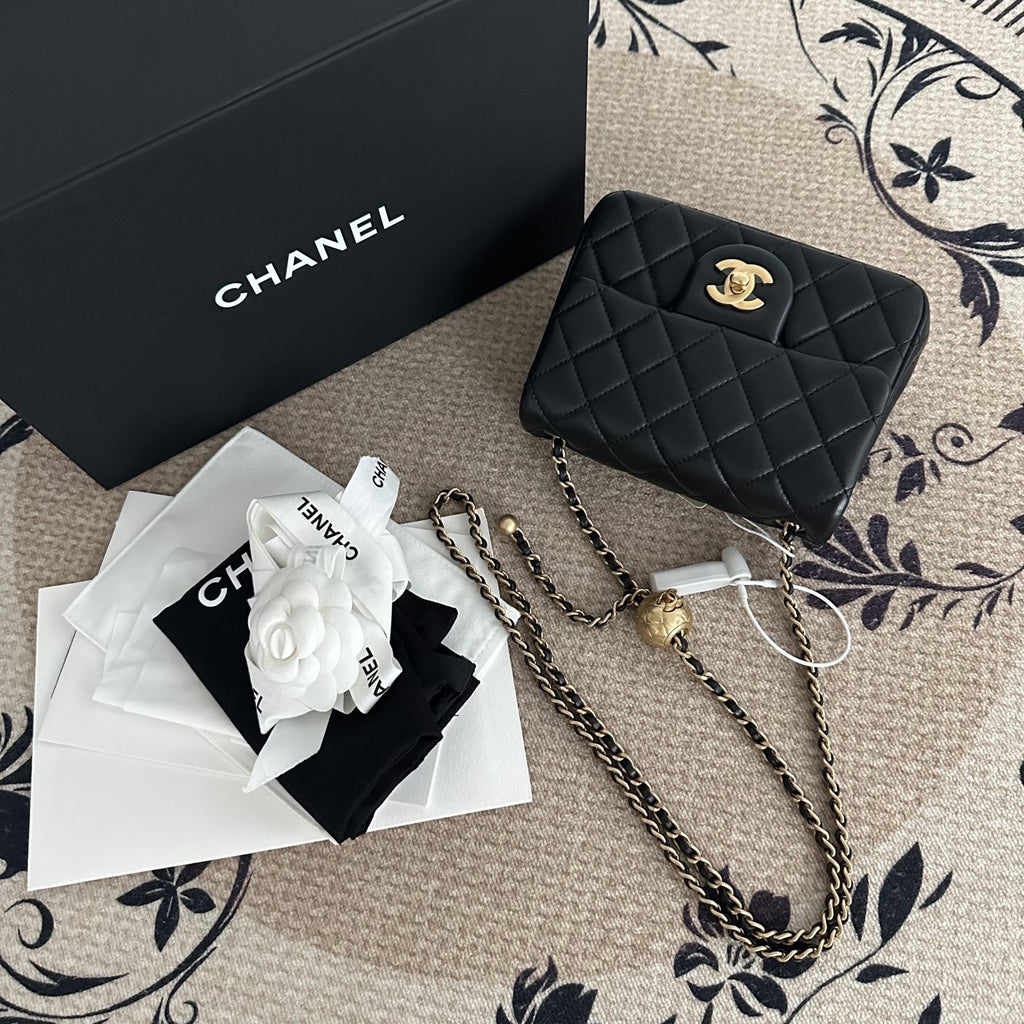 【Chanel】Chanel Black Gold Lambskin Square Mini with Ball, Chip Version