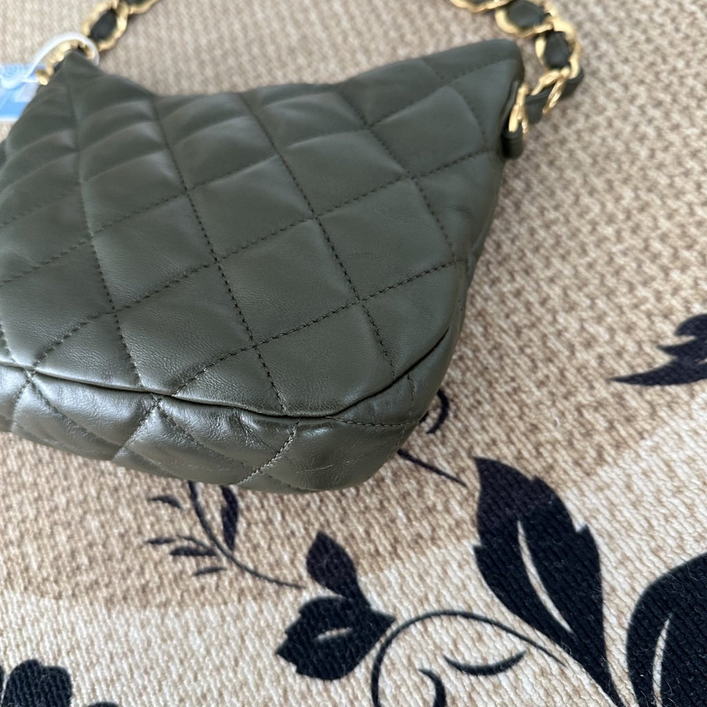 【Chanel】Chanel 22K Hobo Bag Cuban Green Lambskin with Gold-Tone Hardware