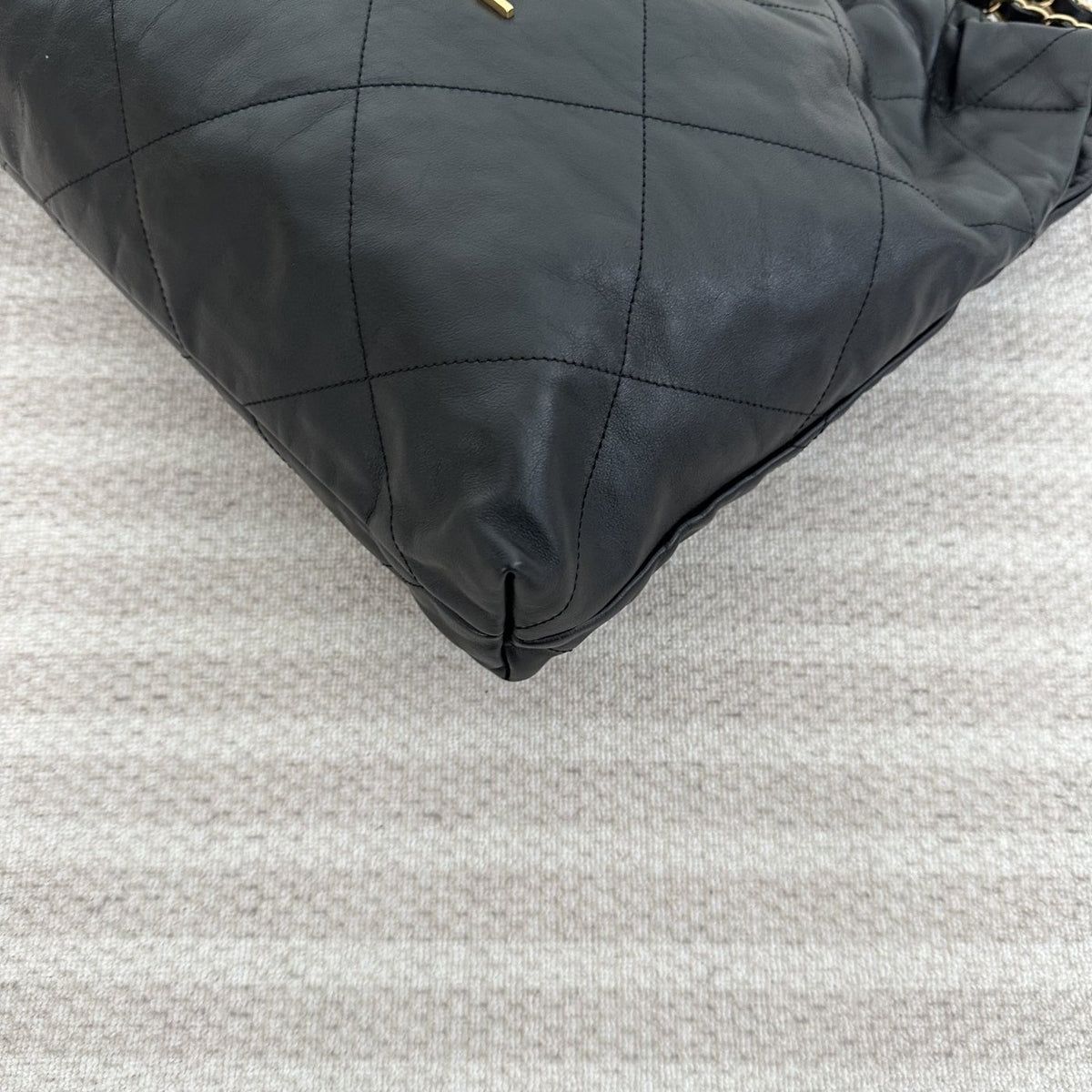 【Chanel】Chanel 22 Bag Medium, Black with Gold Hardware