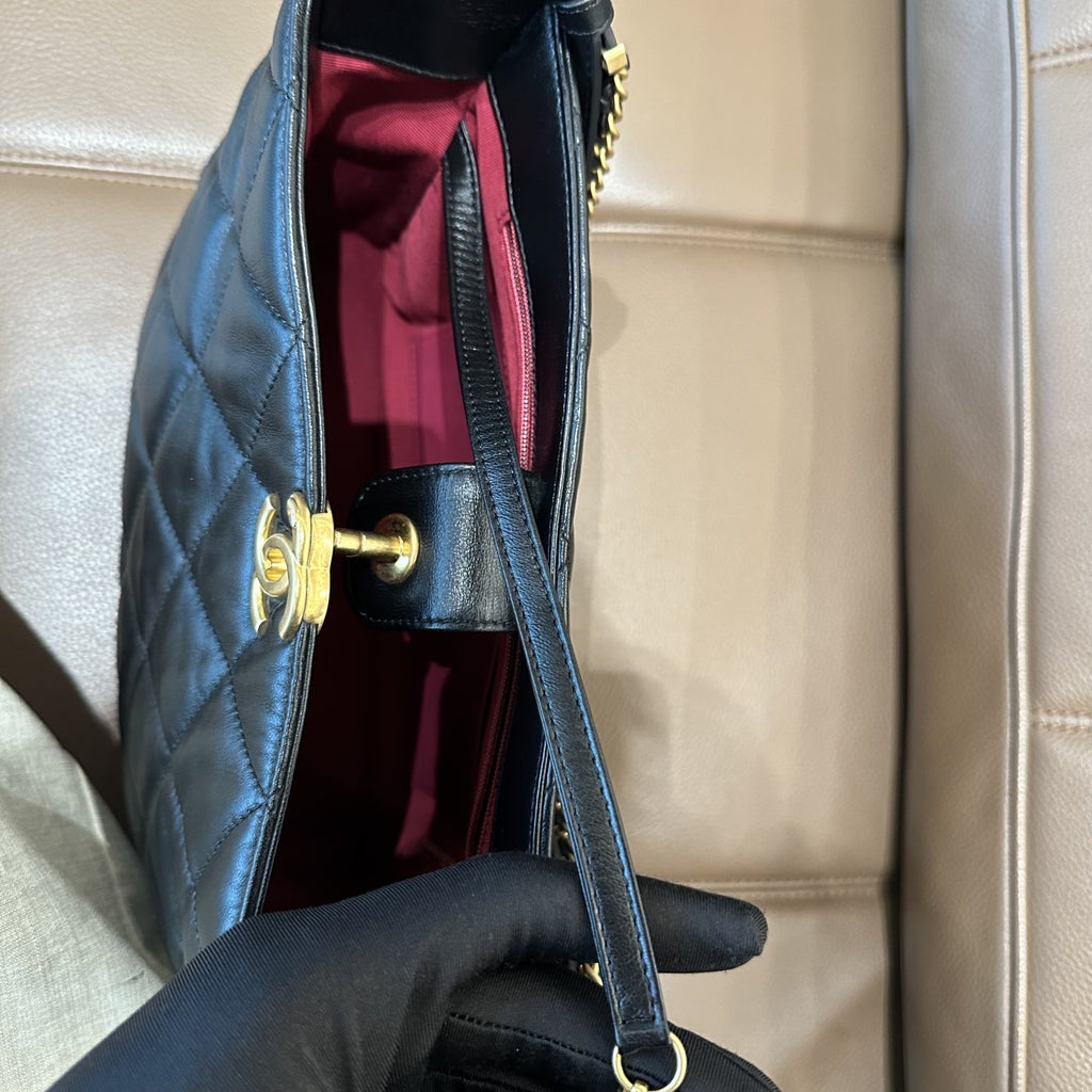 【Chanel】Chanel Black Gold Hobo Bag(23B)