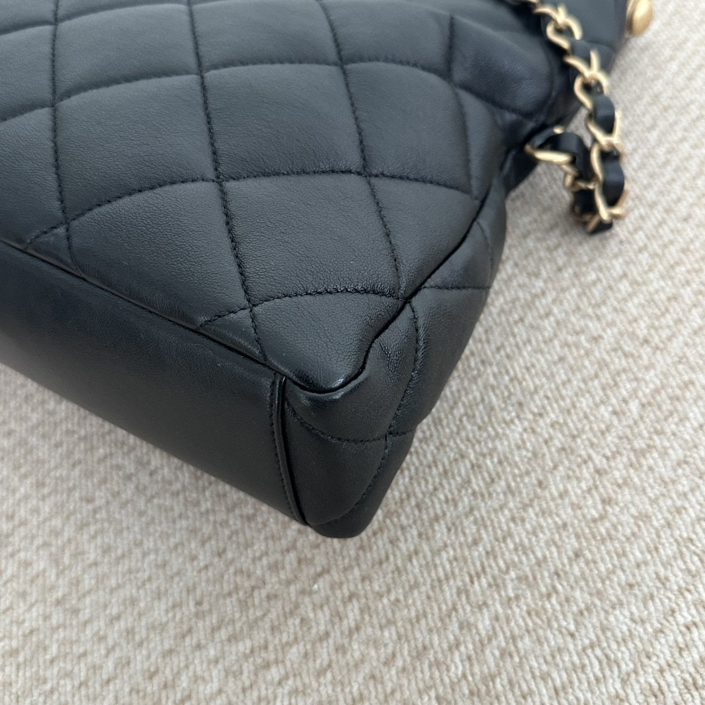 【Chanel】Chanel 24P Small Foldable Hobo Bag