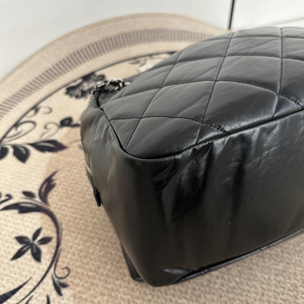【Chanel】Chanel Black Caviar Boston 2-Way Bag with Luggage Tag, Gold-Tone Hardware-7209668