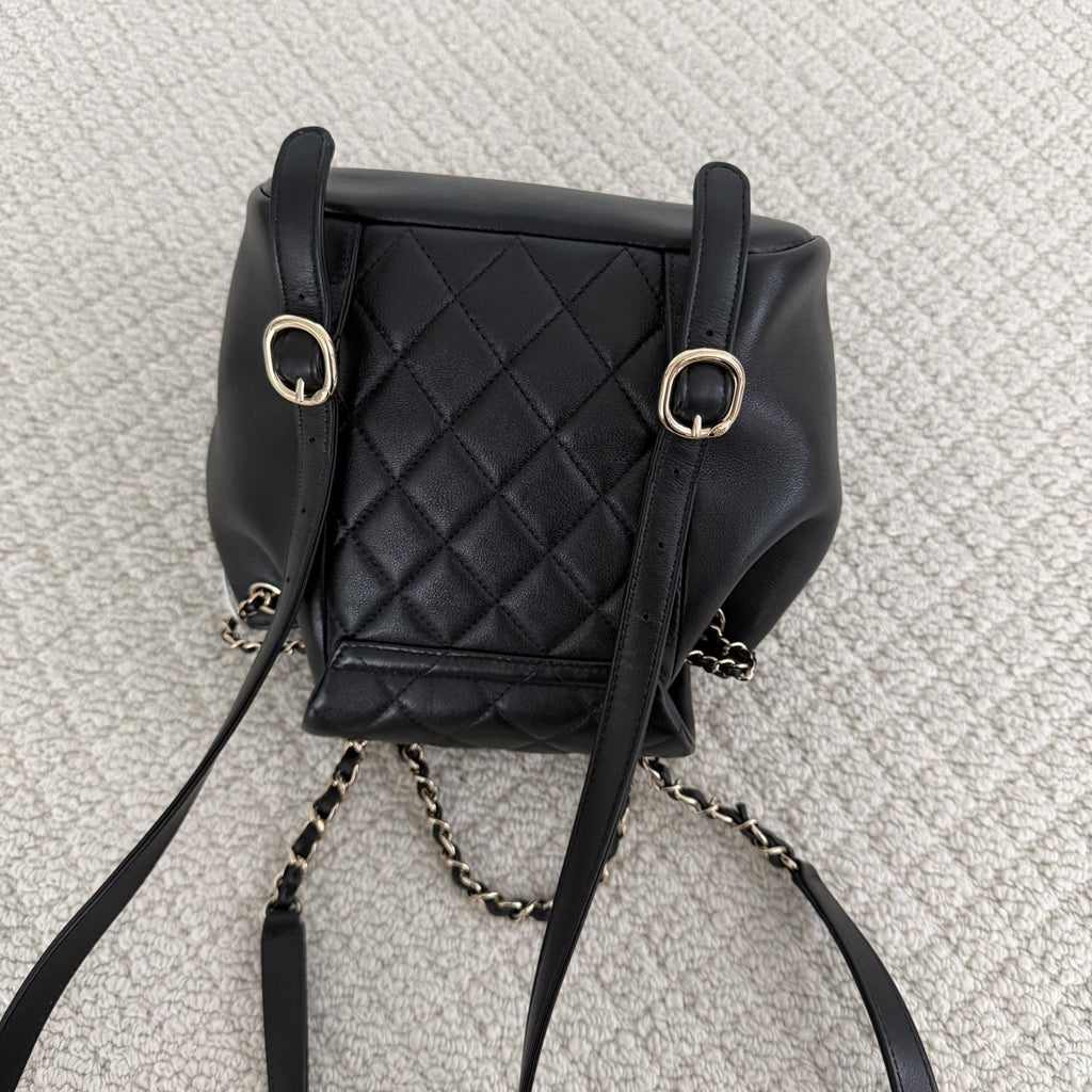 【Chanel】Chanel Black Caviar Duma Backpack, Gold-Tone Hardware-7215925