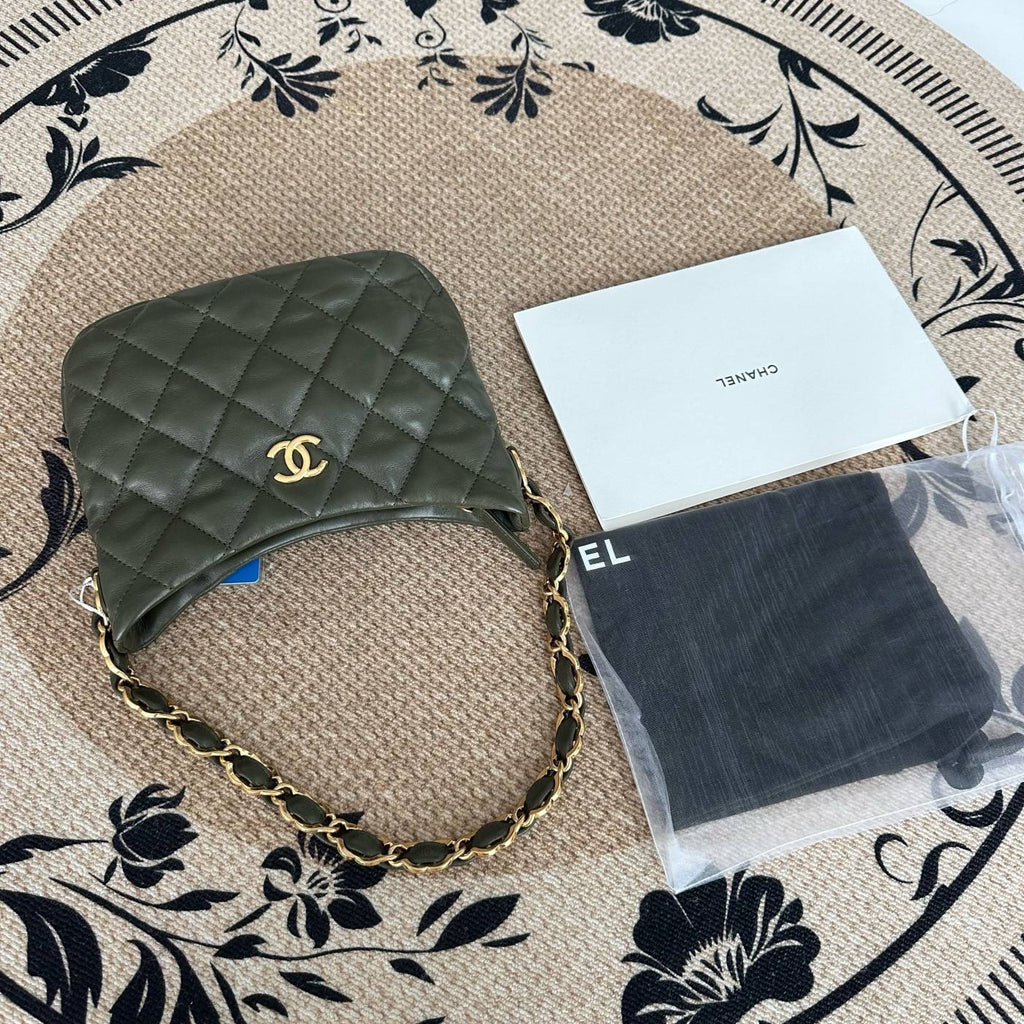 【Chanel】Chanel 22K Hobo Bag Cuban Green Lambskin with Gold-Tone Hardware