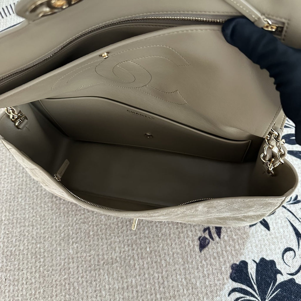 【Chanel】Chanel 26S Suede CF Airport Flap Bag