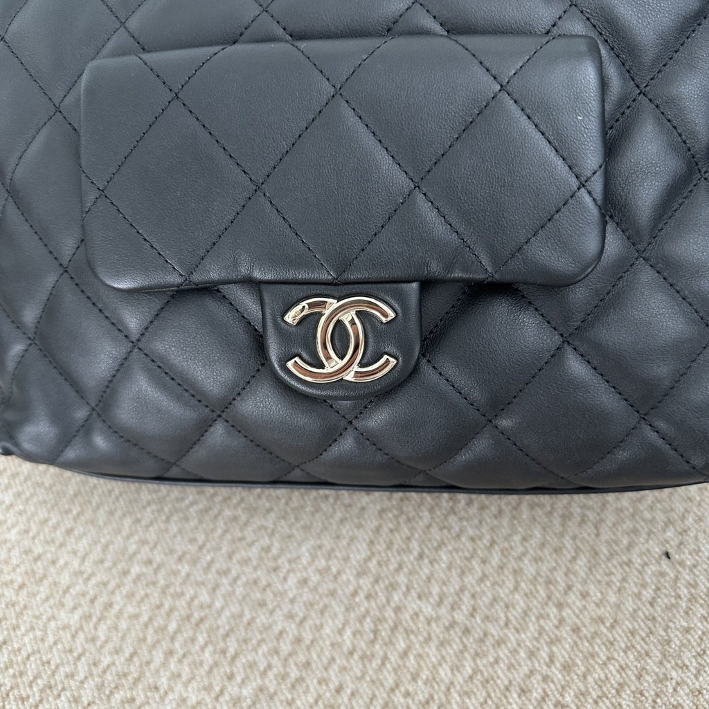 【Chanel】Chanel Black Hippie Hobo Bag