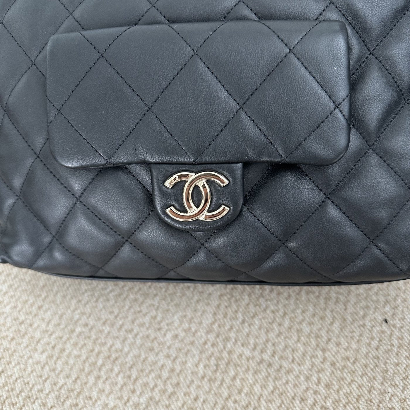 【Chanel】Chanel Black Hippie Hobo Bag