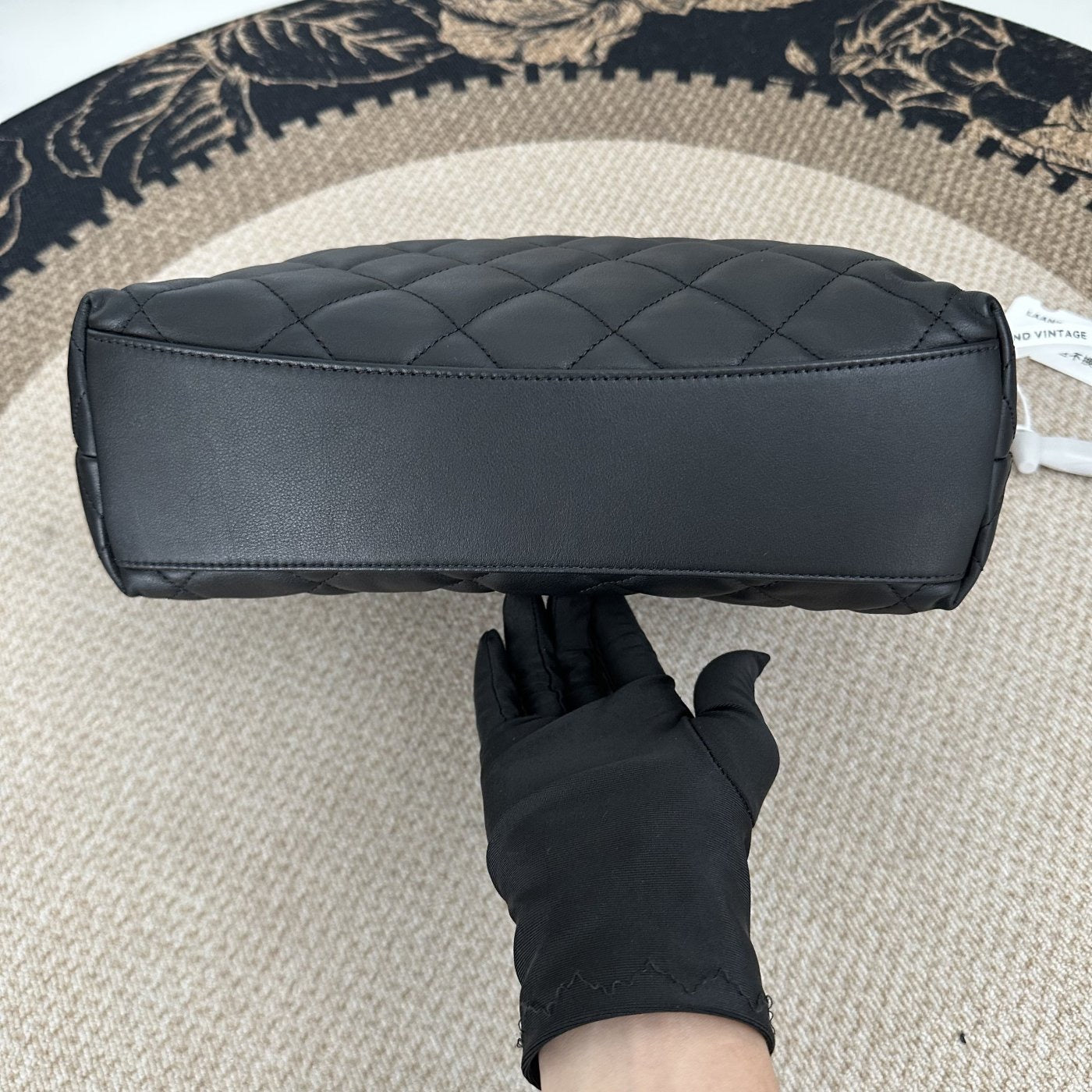【Chanel】Chanel Black Hippie Hobo Bag