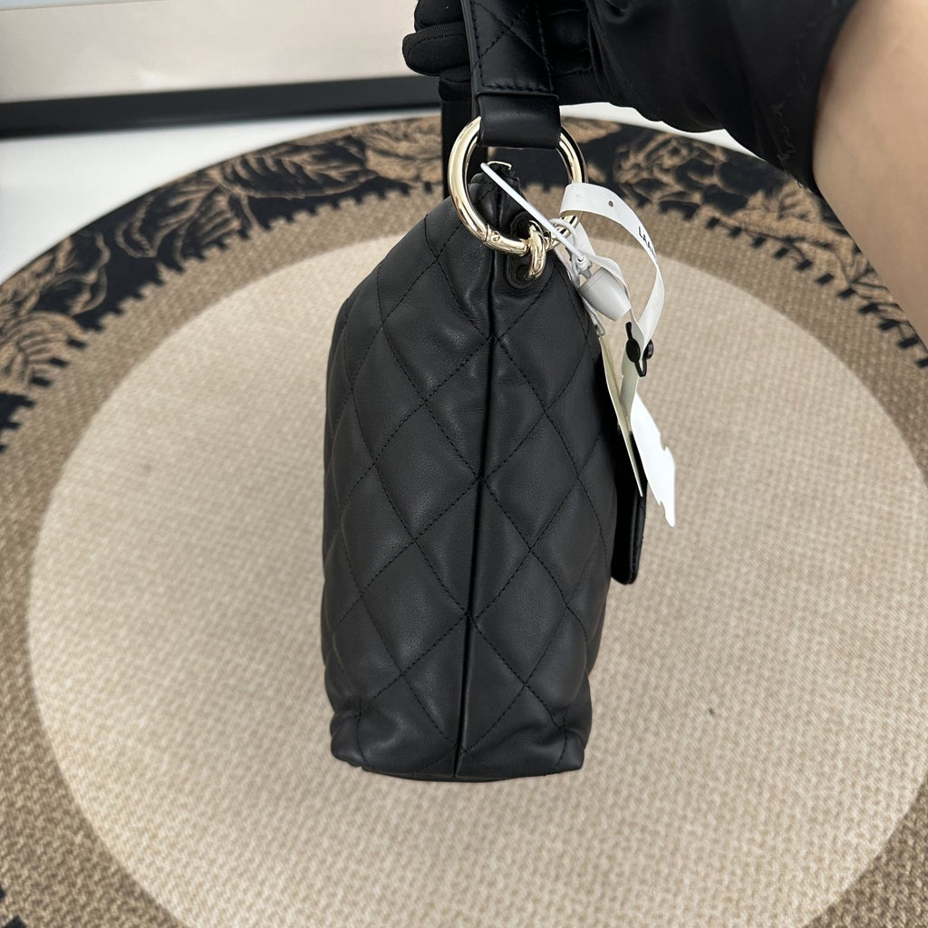 【Chanel】Chanel Black Hippie Hobo Bag