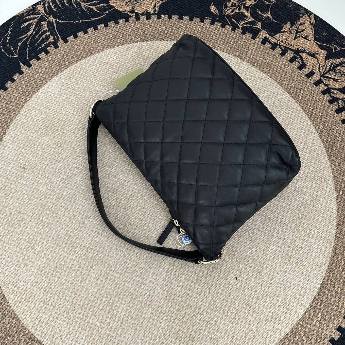 【Chanel】Chanel Black Hippie Hobo Bag