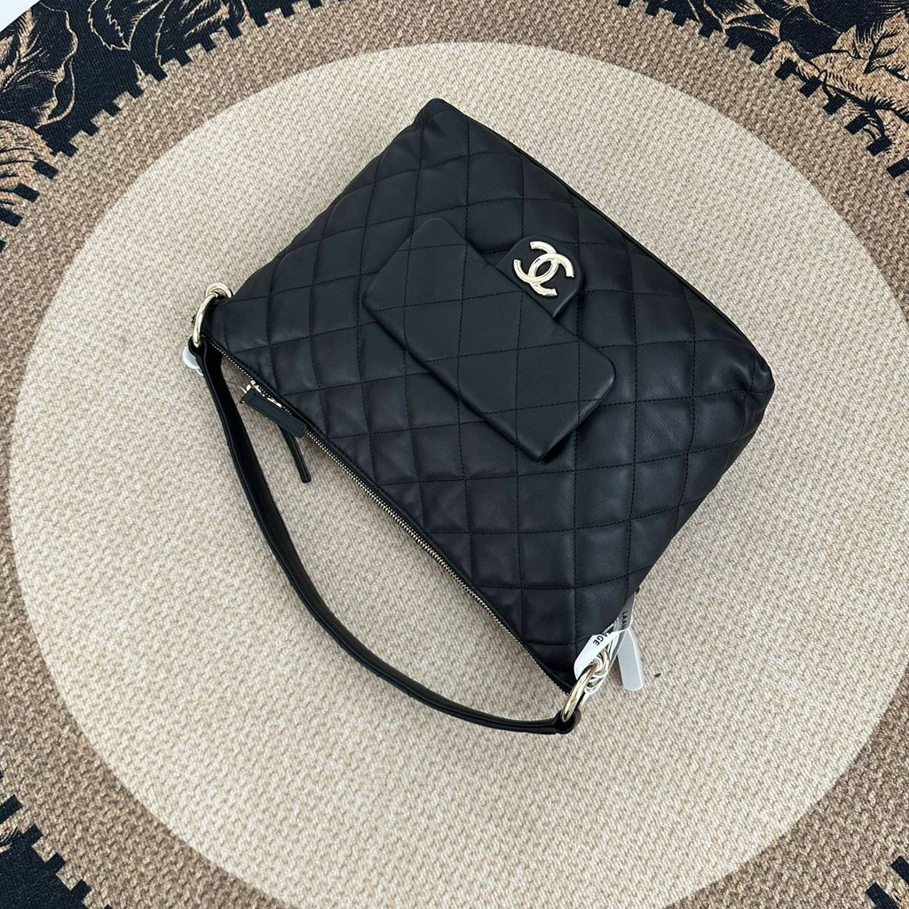 【Chanel】Chanel Black Hippie Hobo Bag