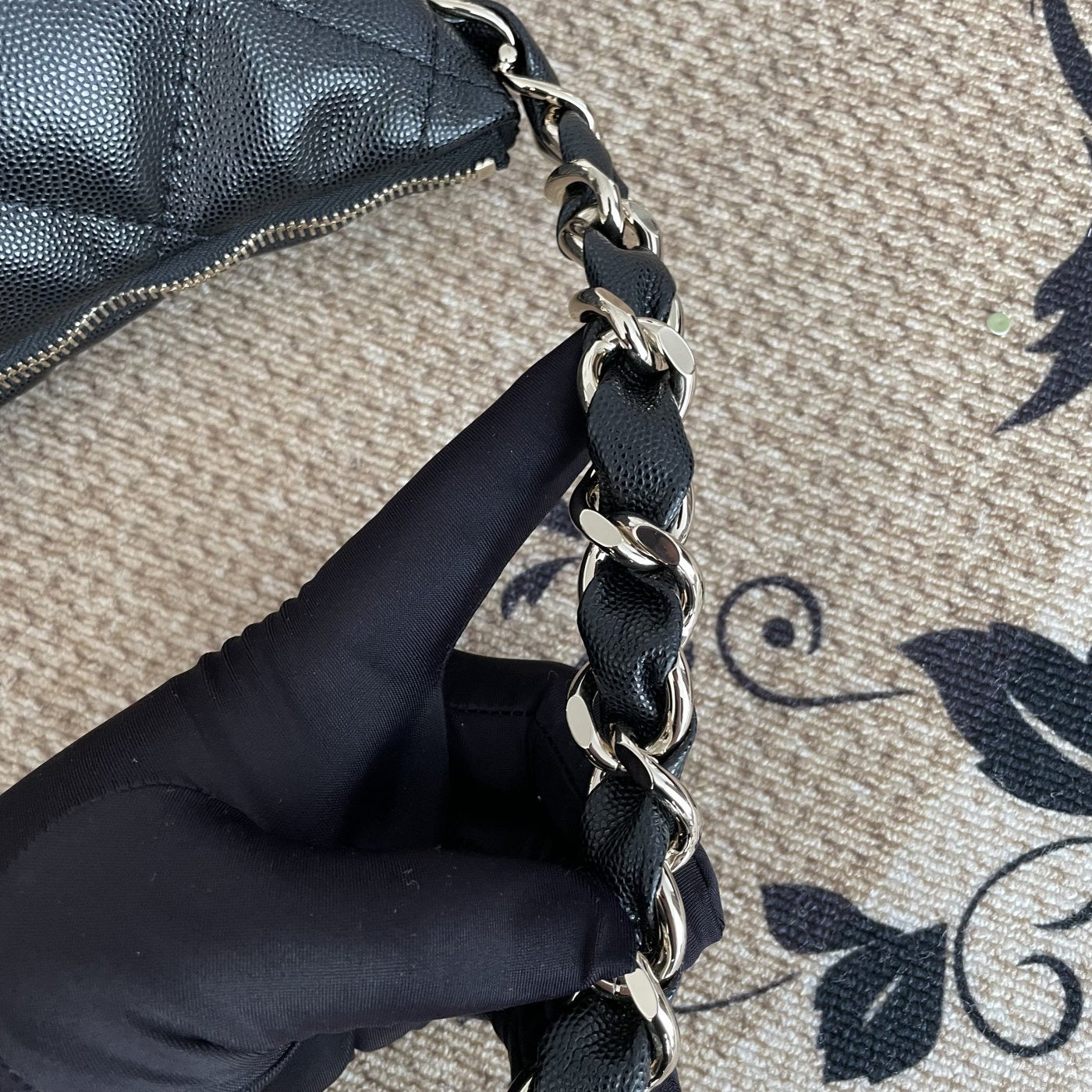 【Chanel】Chanel 24P Black Hobo Bag