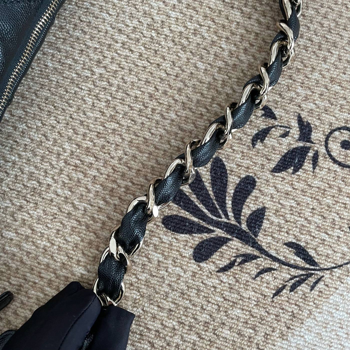 【Chanel】Chanel 24P Black Hobo Bag