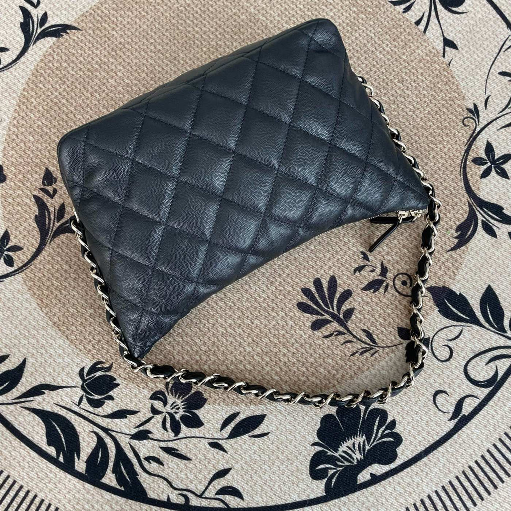 【Chanel】Chanel 24P Black Hobo Bag