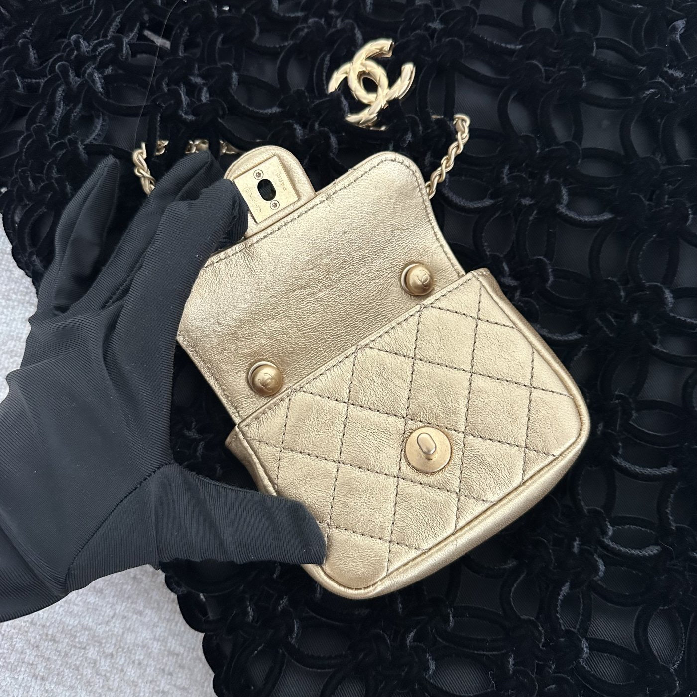 【Chanel】Chanel Black Gold Mesh Tote Mother and Child Bag