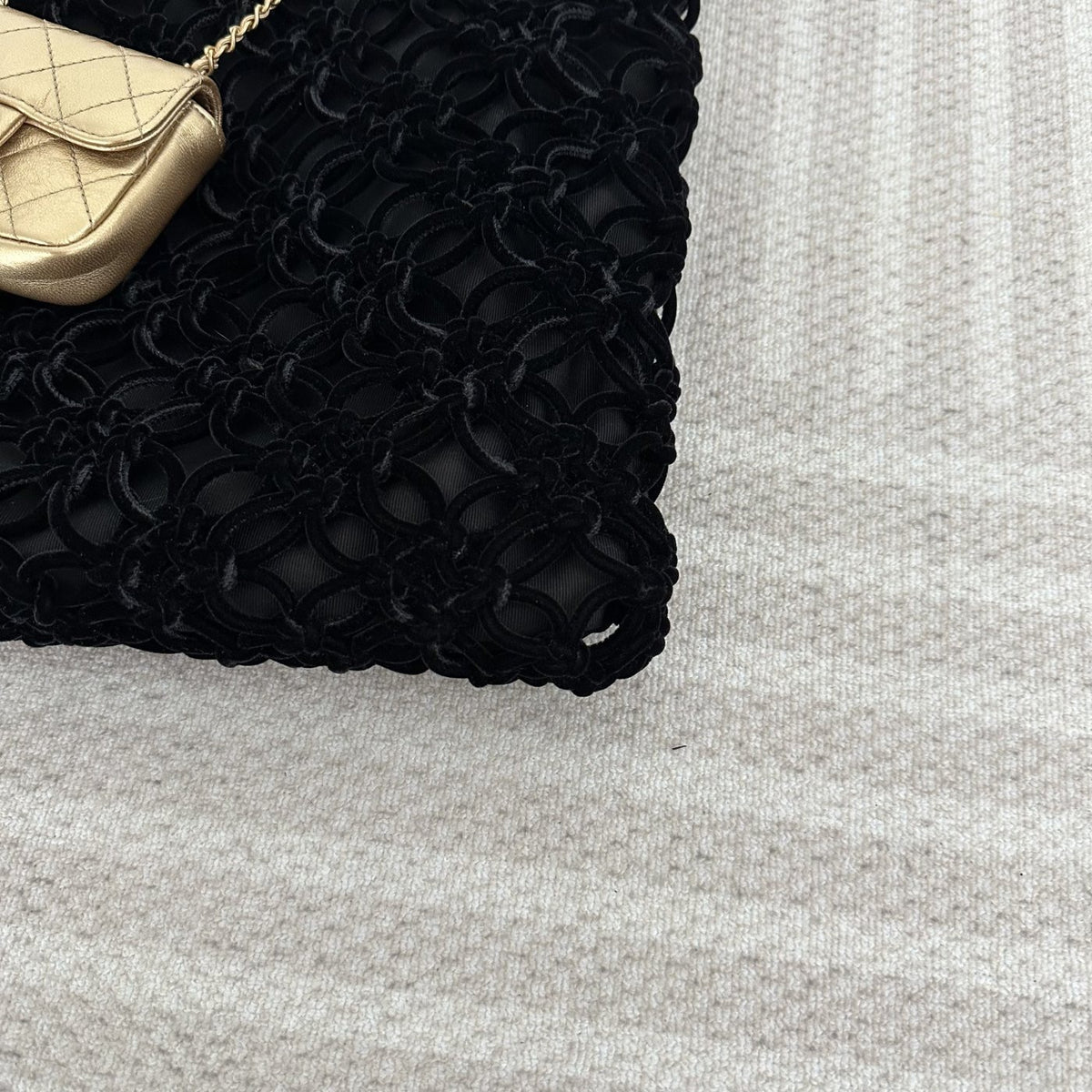 【Chanel】Chanel Black Gold Mesh Tote Mother and Child Bag