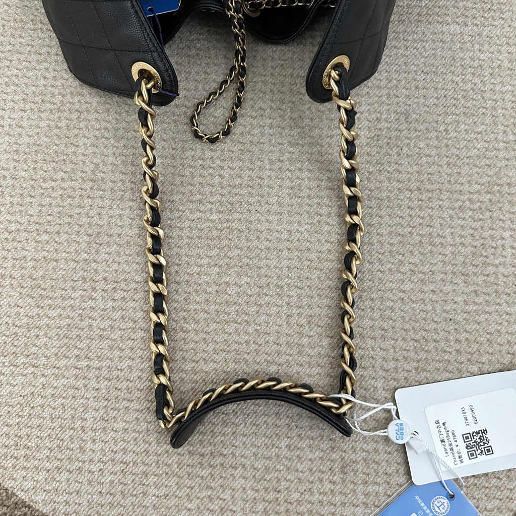 【Chanel】Chanel 25 Bag Medium Black Gold Hardware