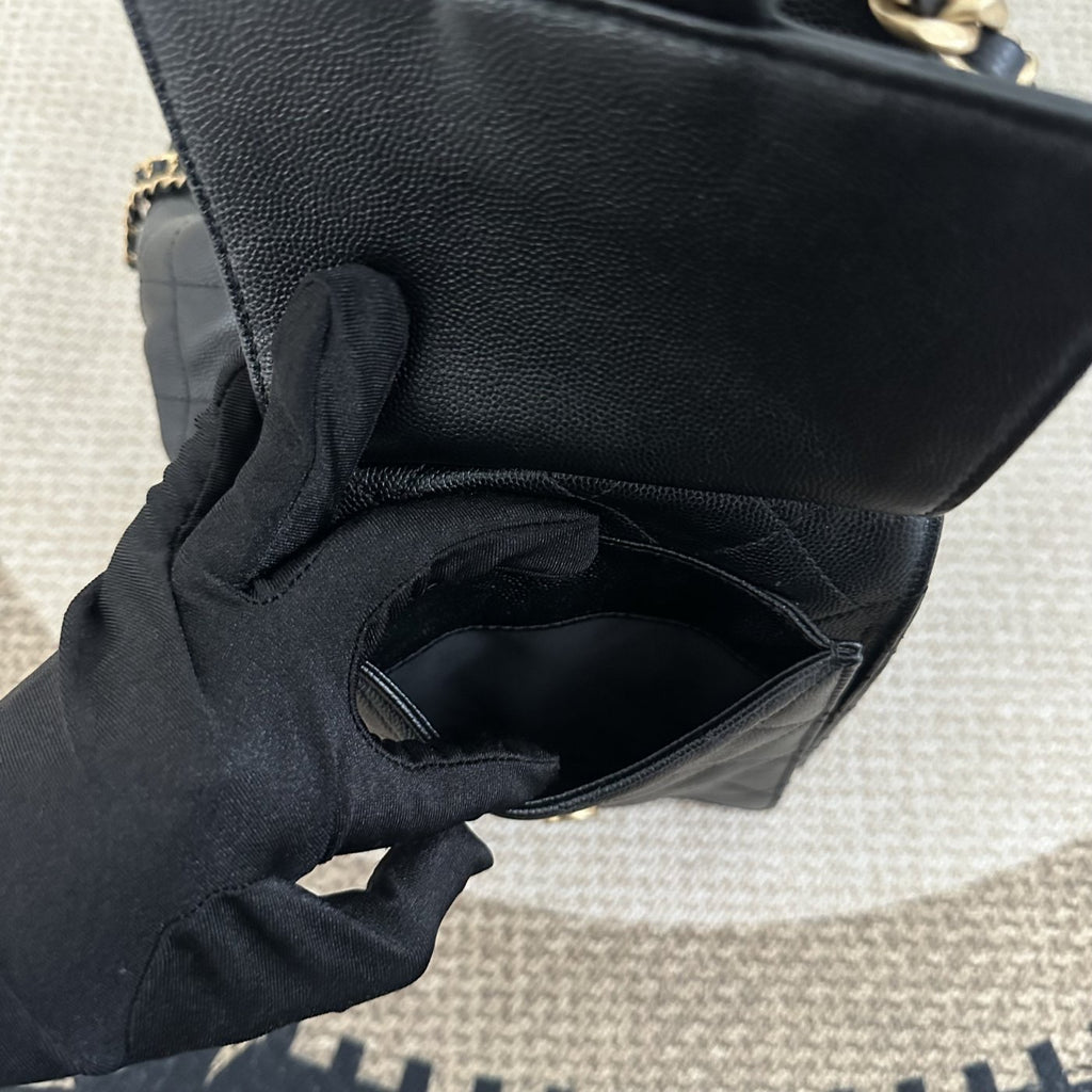 【Chanel】Chanel 25 Bag Medium Black Gold Hardware