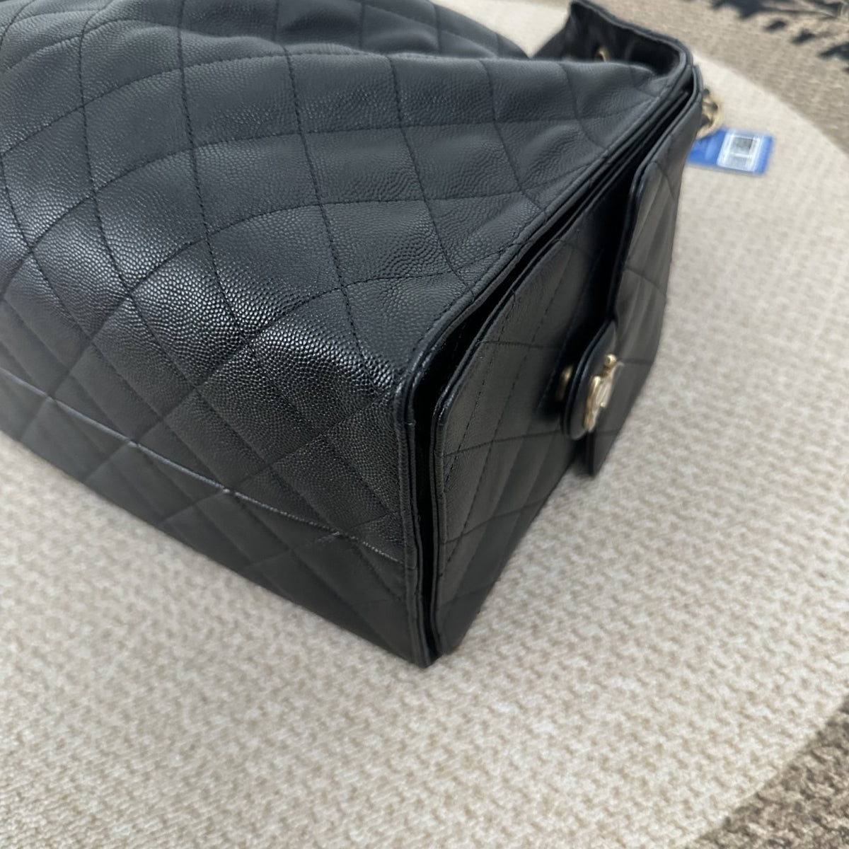 【Chanel】Chanel 25 Bag Medium Black Gold Hardware