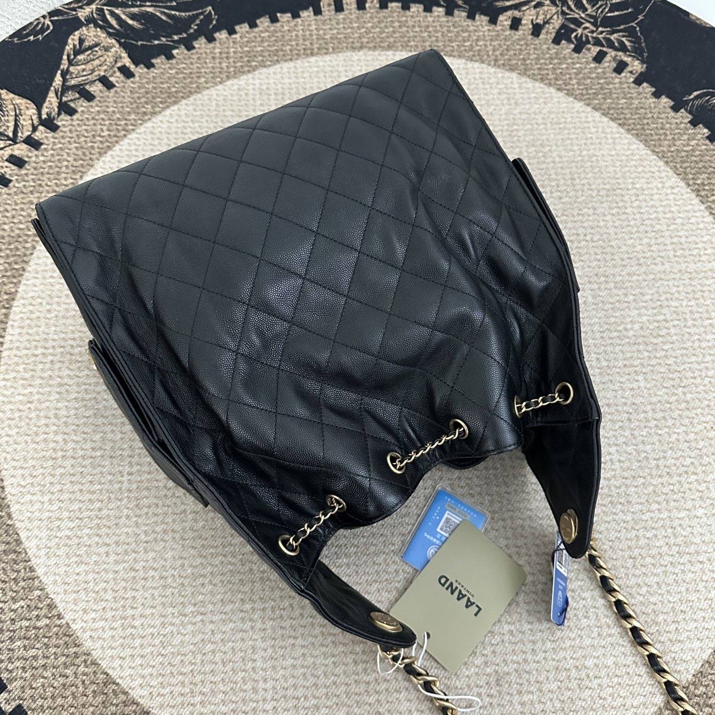 【Chanel】Chanel 25 Bag Medium Black Gold Hardware