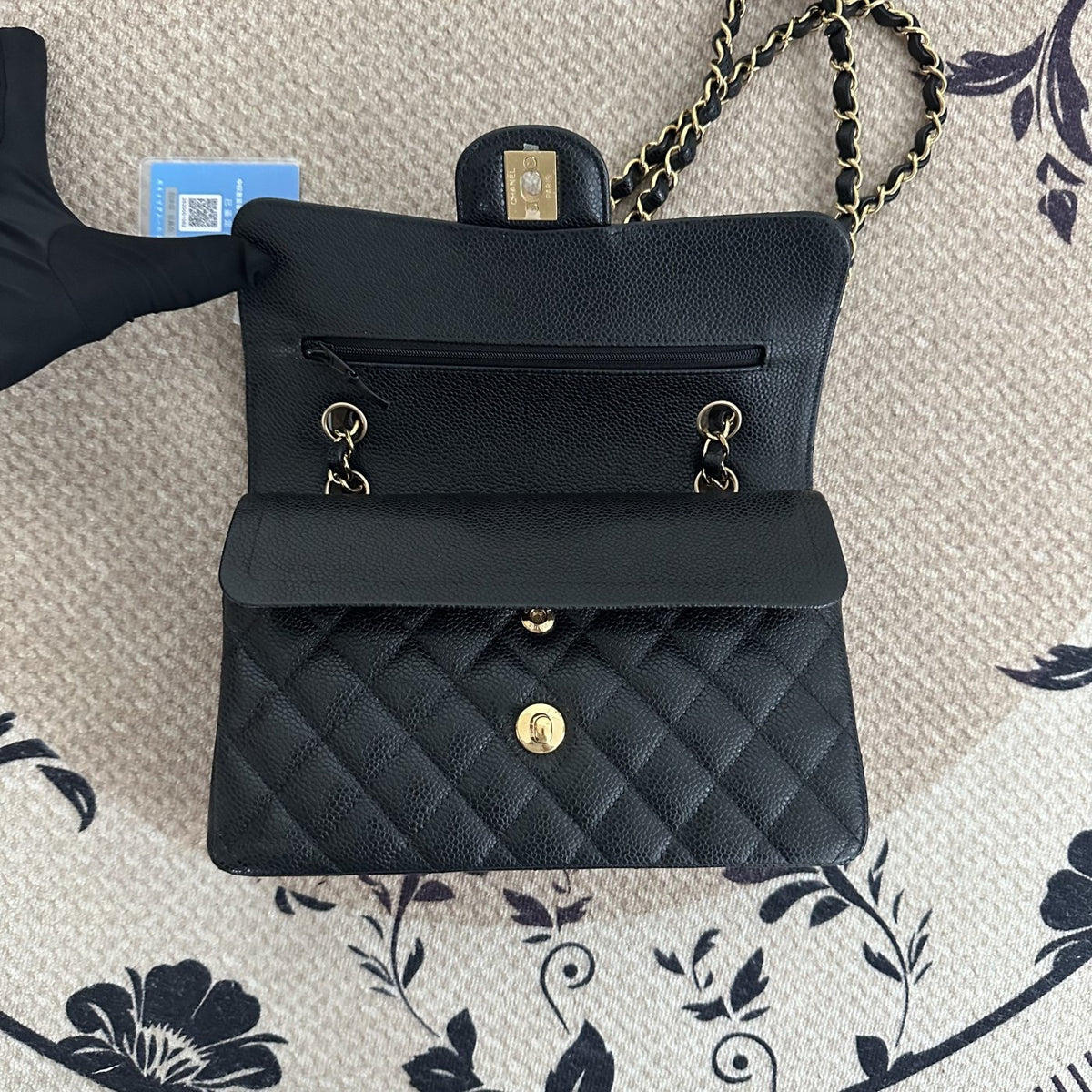 【Chanel】Chanel Small CF Classic Flap Black Caviar Gold‑tone Hardware