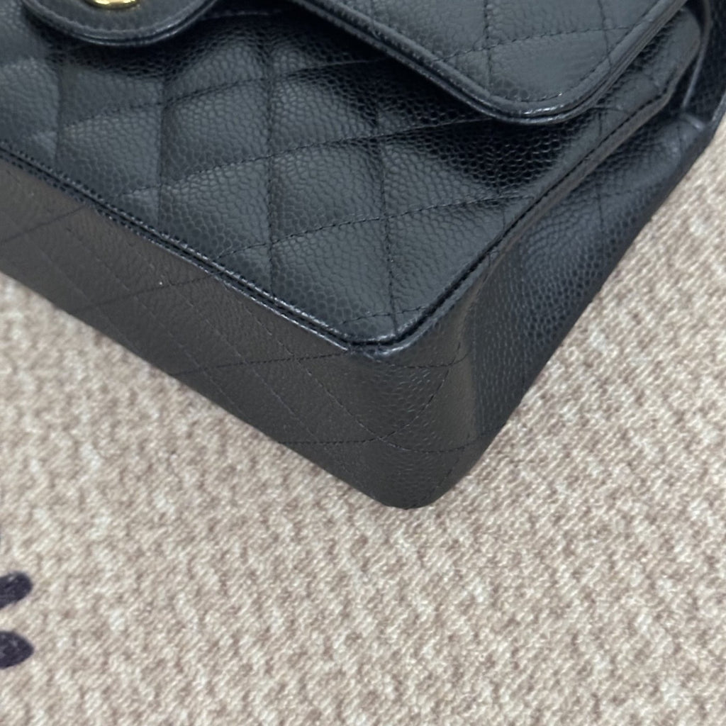【Chanel】Chanel Small CF Classic Flap Black Caviar Gold‑tone Hardware