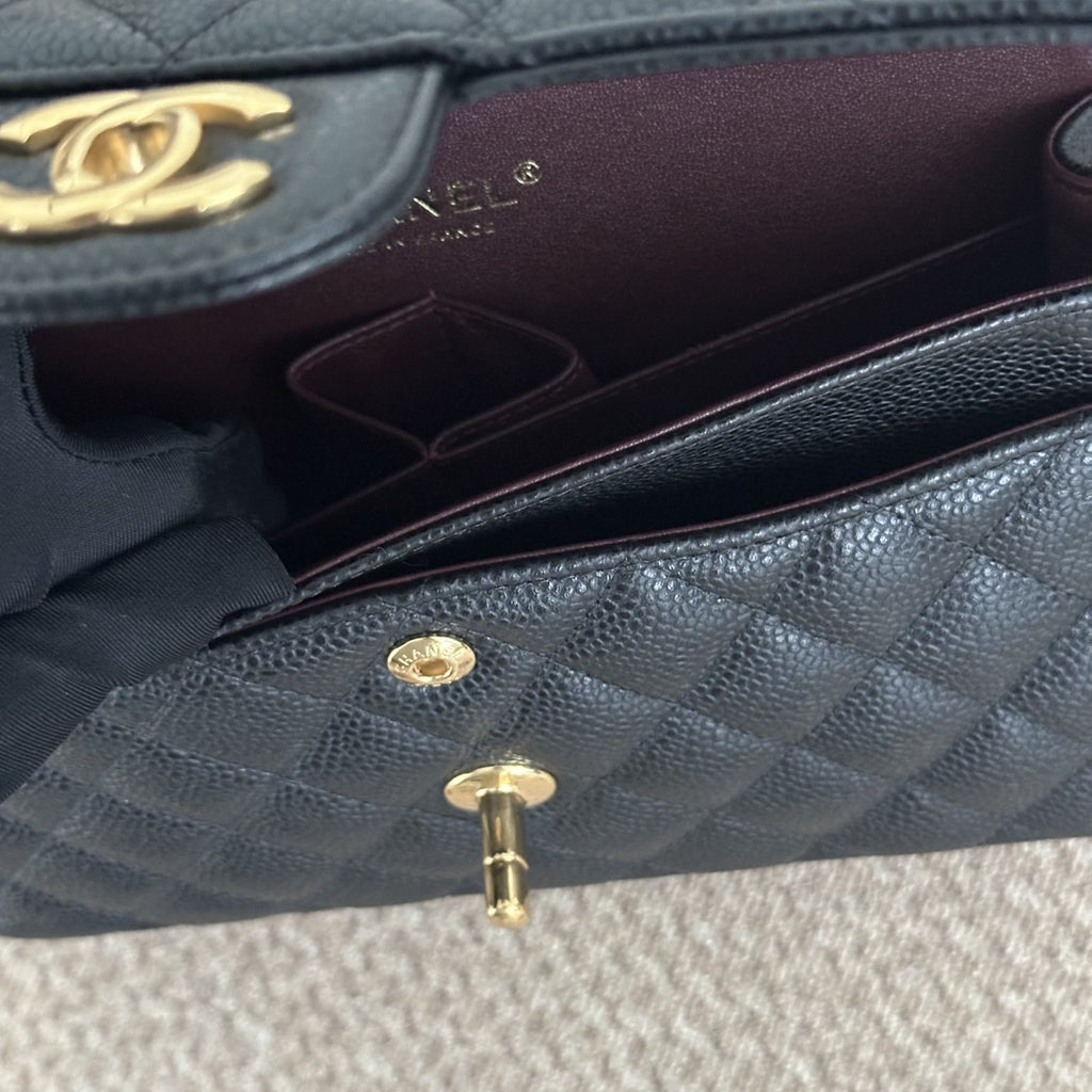 【Chanel】Chanel Small CF Classic Flap Black Caviar Gold‑tone Hardware
