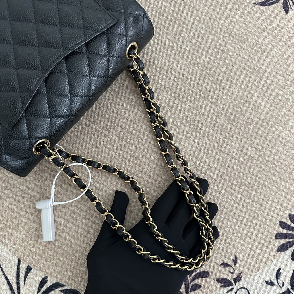 【Chanel】Chanel Small CF Classic Flap Black Caviar Gold‑tone Hardware