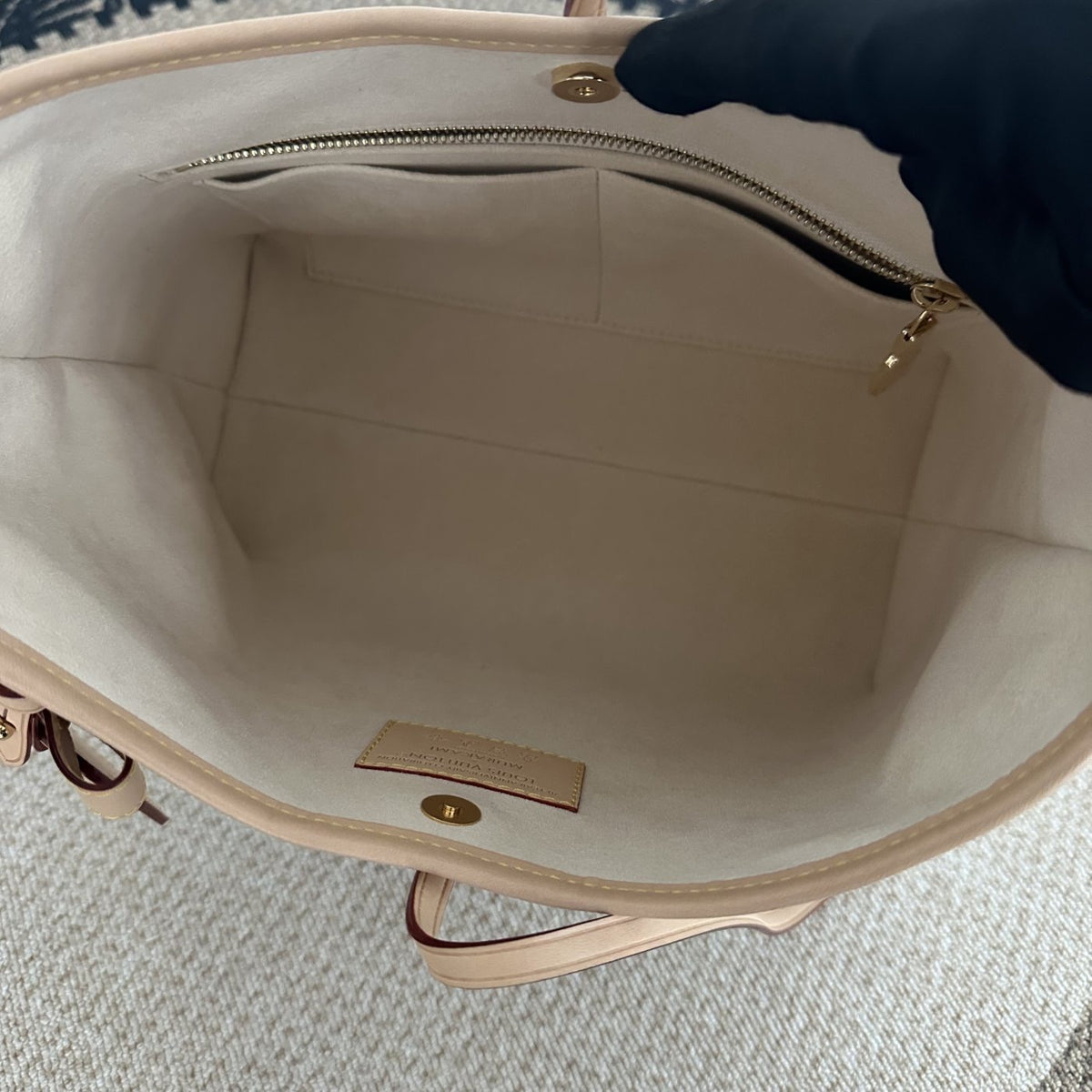 【LV】LV x Takashi Murakami Monogram Multicolore White CarryAll East West