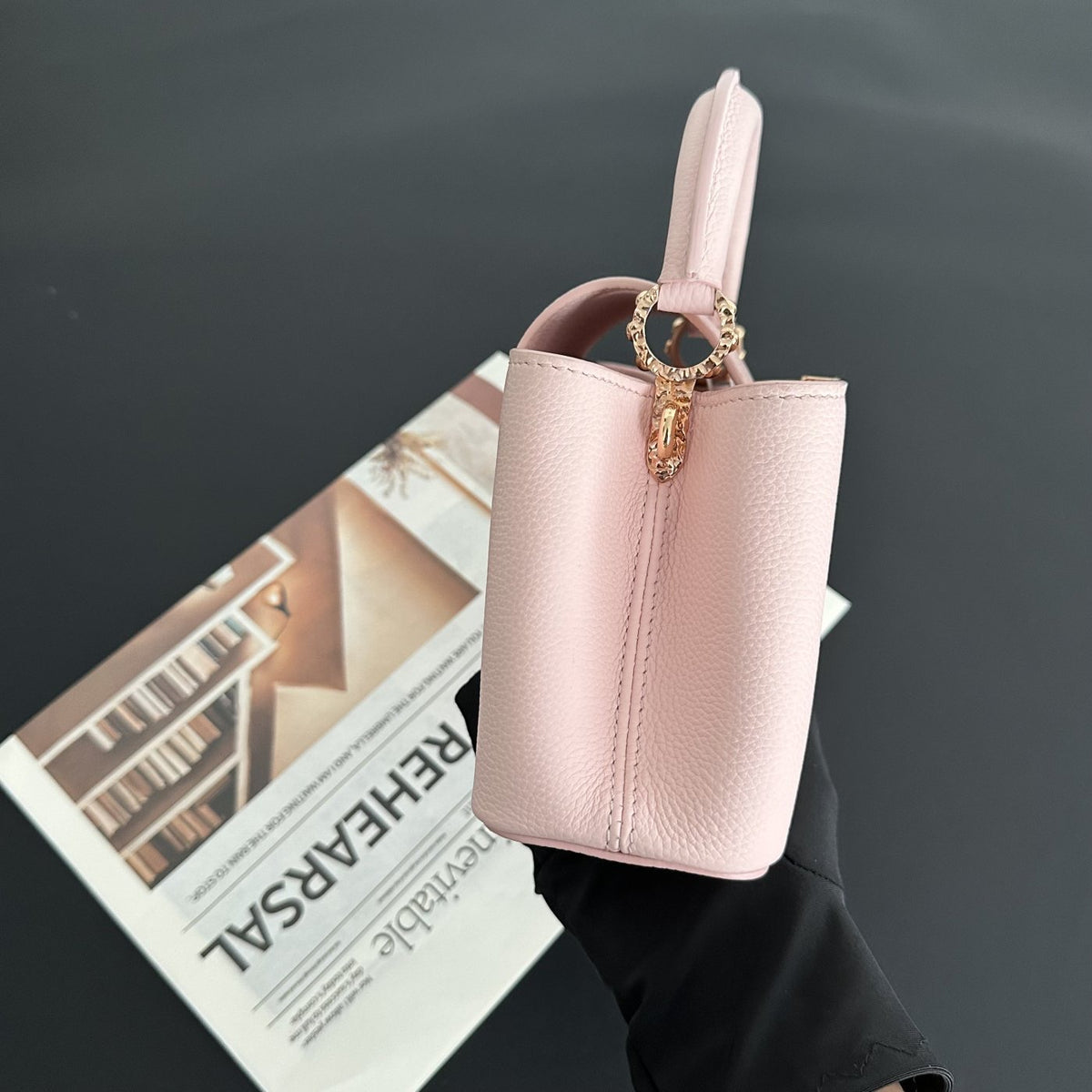 【LV】Louis Vuitton Capucines Mini Pink Taurillon Leather
