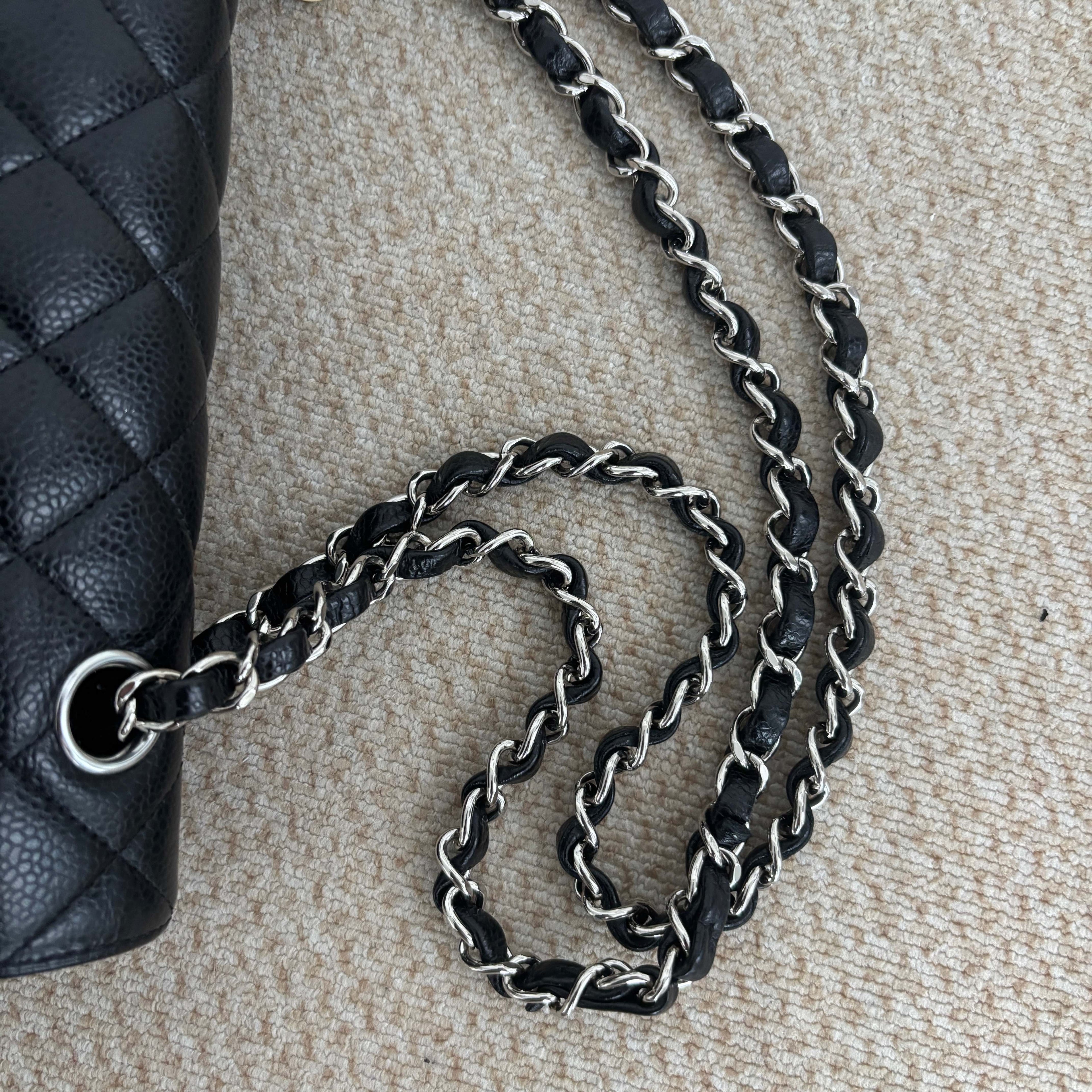 【Chanel】Chanel Medium Classic Flap Bag 25, Black Caviar, Silver-Tone Hardware-7213009