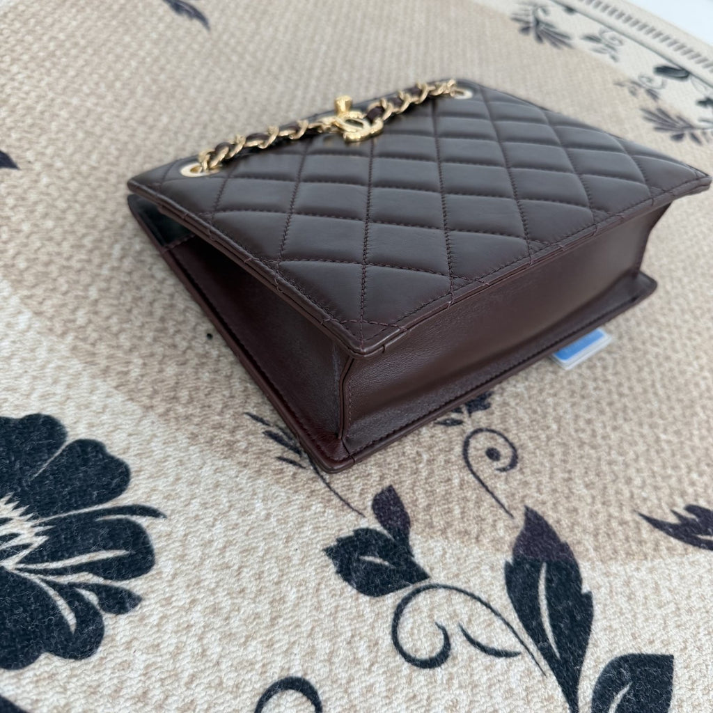 【Chanel】Chanel Red Gold Chain Tote Bag