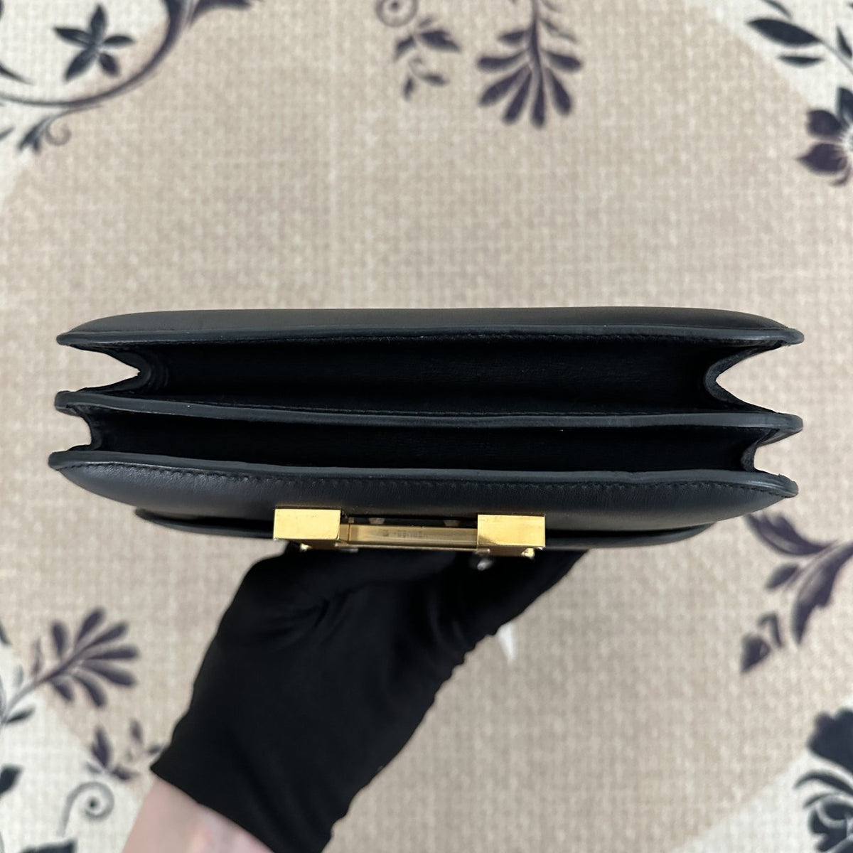 【Hermes】Hermès Black Constance Gold Hardware