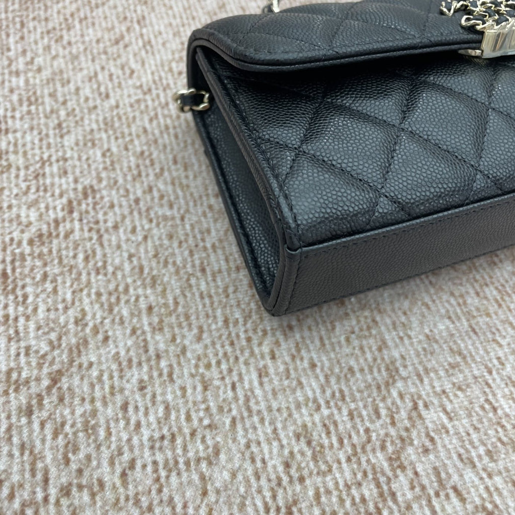 【Chanel】Chanel 26S Kelly with Crossed Top Handle, Black Caviar, Gold-Tone Hardware-7216350