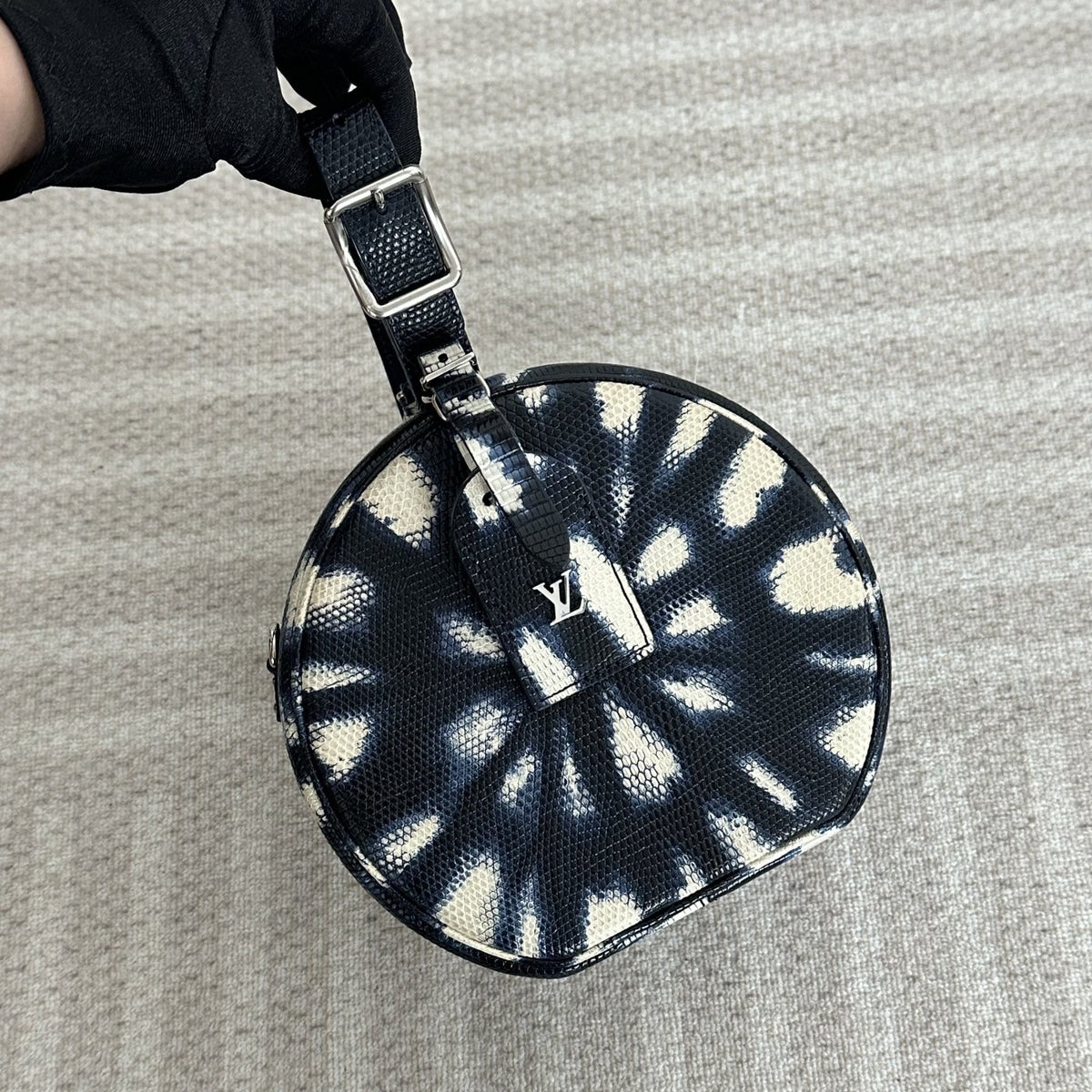 【LV】Louis Vuitton Boite Chapeau Souple White & Blue Bi-color