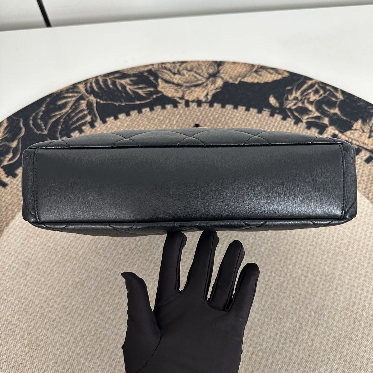 【Chanel】Chanel 24P Small Foldable Hobo Bag