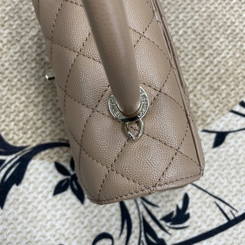 【Chanel】Chanel Coco Handle Beige (Milk Tea) Caviar Leather Handbag-7215913