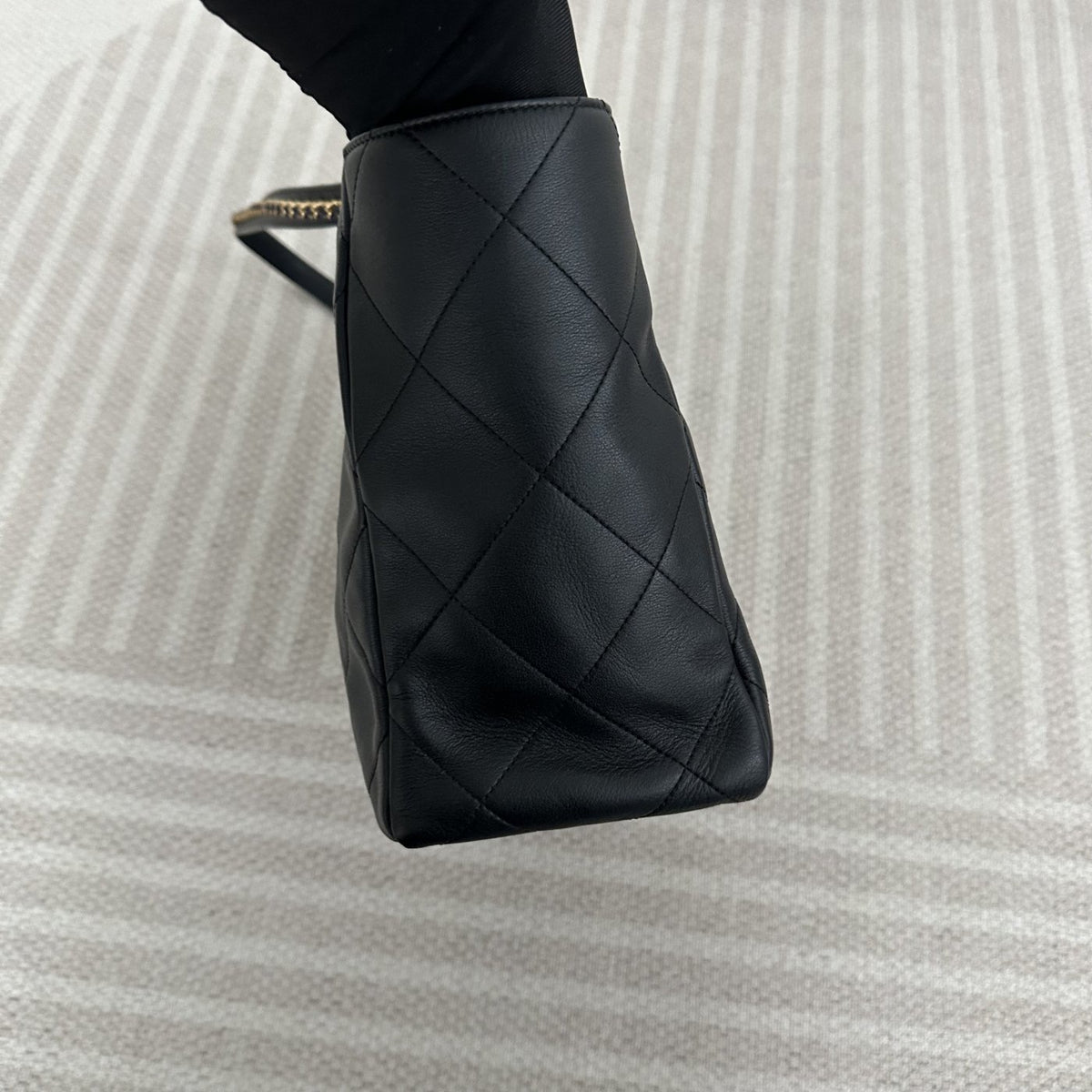 【Chanel】Chanel Black Gold Tote Bag
