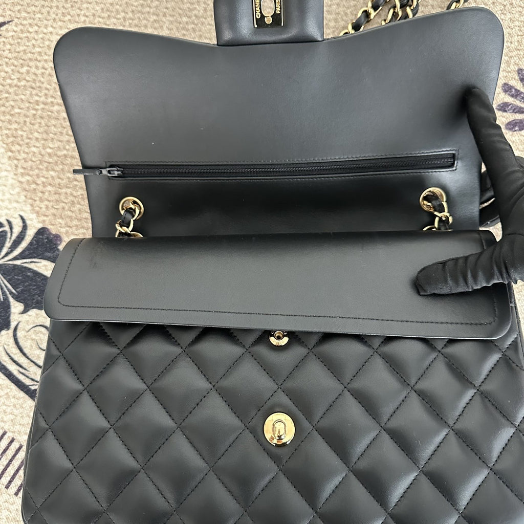 【Chanel】Black Gold Lambskin CF Jumbo
