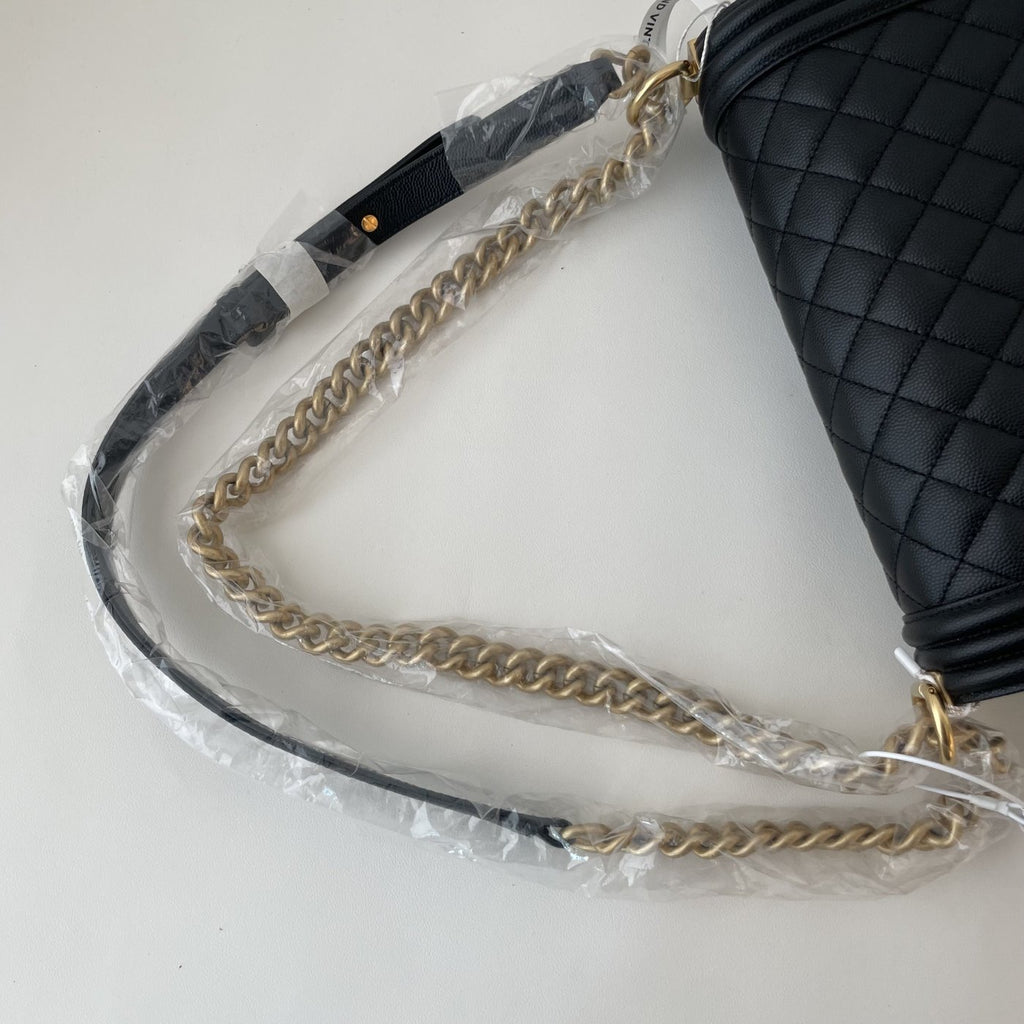 【Chanel】Chanel Black Gold Le Boy Flap Bag