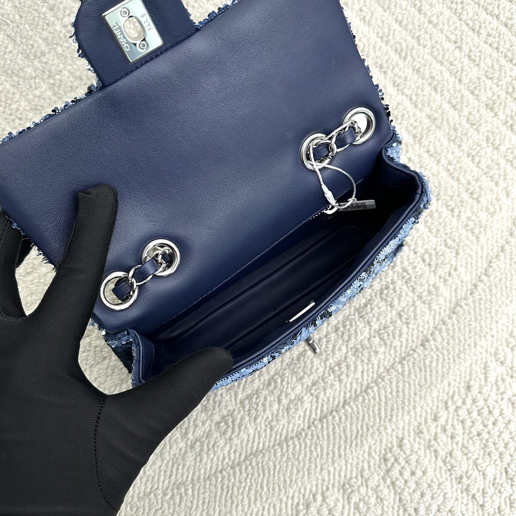 【Chanel】Chanel Black & Navy Sequin Classic Flap Bag