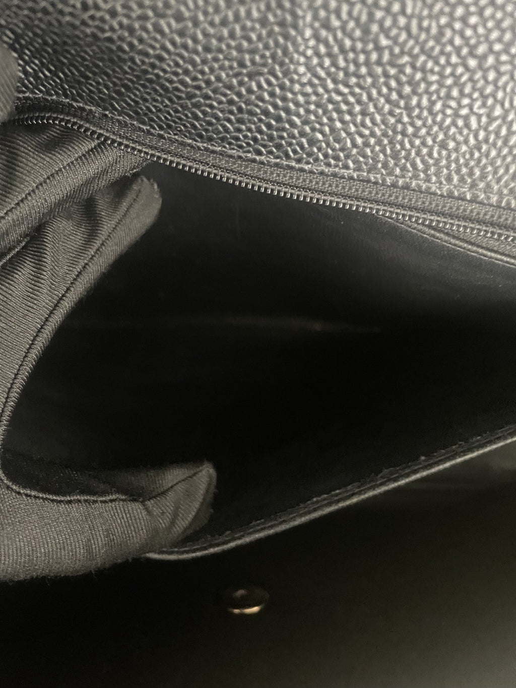 【Chanel】Chanel Black Silver Caviar Quilted Flap Bag